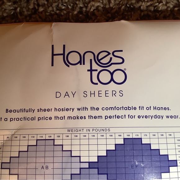 Hanes too day sheer control top pantyhose, color barely black, size: EF - Picture 6 of 12